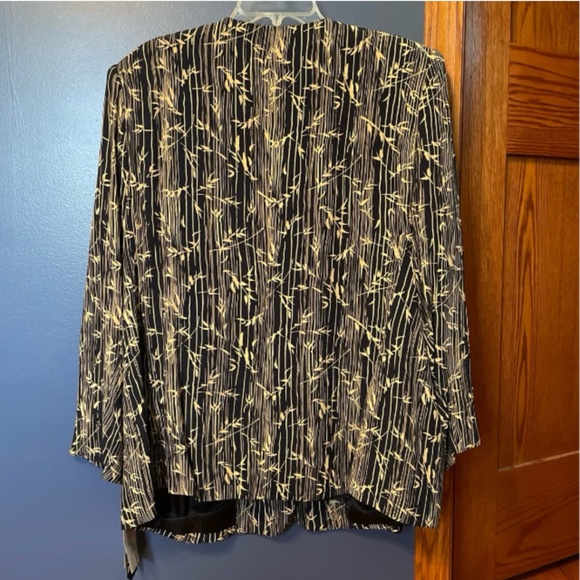 Rena Rowan Blazer - Picture 2 of 3